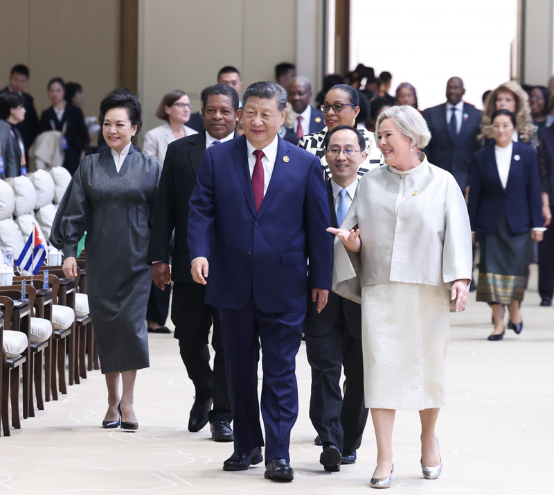10月13日上午，国家主席习近平在北京国家会议中心出席全球妇女峰会开幕式并发表主旨讲话。新华社记者 刘卫兵 摄