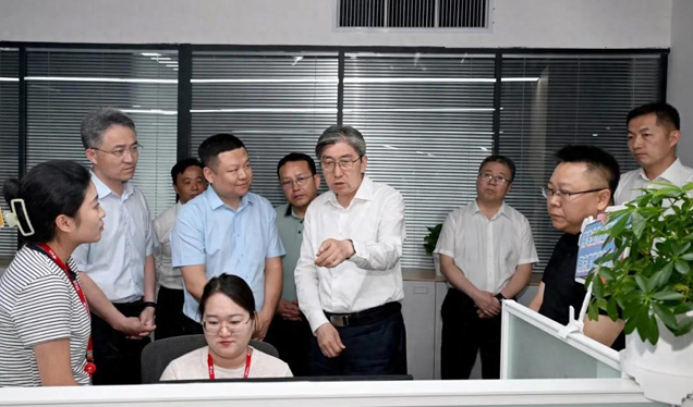 朱晓东刘俊义调研我市算力产业发展情况