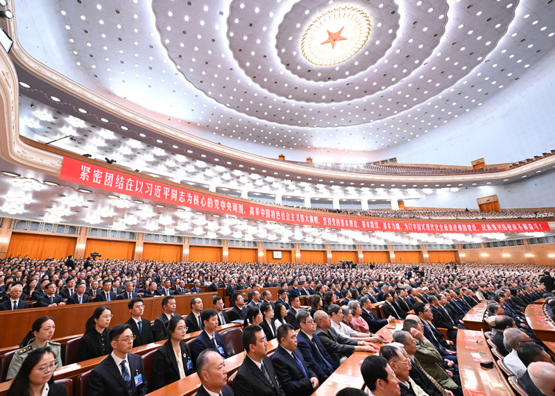 8月17日上午，中共中央、全国人大常委会、国务院、全国政协、中央军委在北京人民大会堂隆重举行大会，纪念伟大的马克思主义者，伟大的无产阶级革命家、政治家、军事家、外交家，中国特色社会主义伟大事业的杰出领导者江泽民同志诞辰100周年。新华社记者 李响 摄