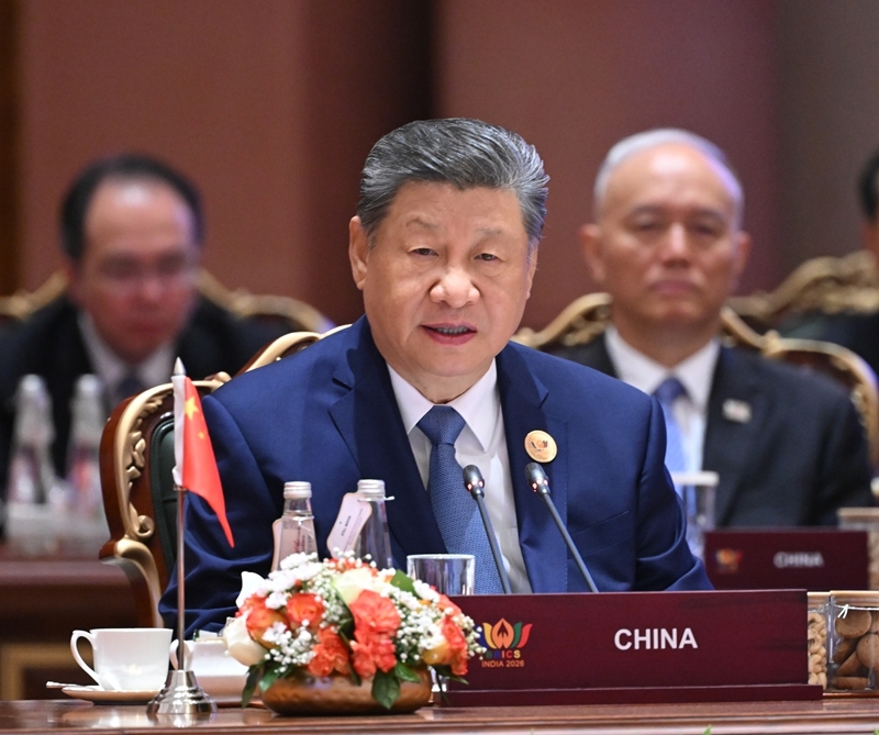 当地时间9月12日下午，国家主席习近平在新德里出席金砖国家领导人第十八次会晤第一阶段会议。习近平发表题为《共担时代责任？勇做先锋力量》的重要讲话。新华社记者 燕雁 摄