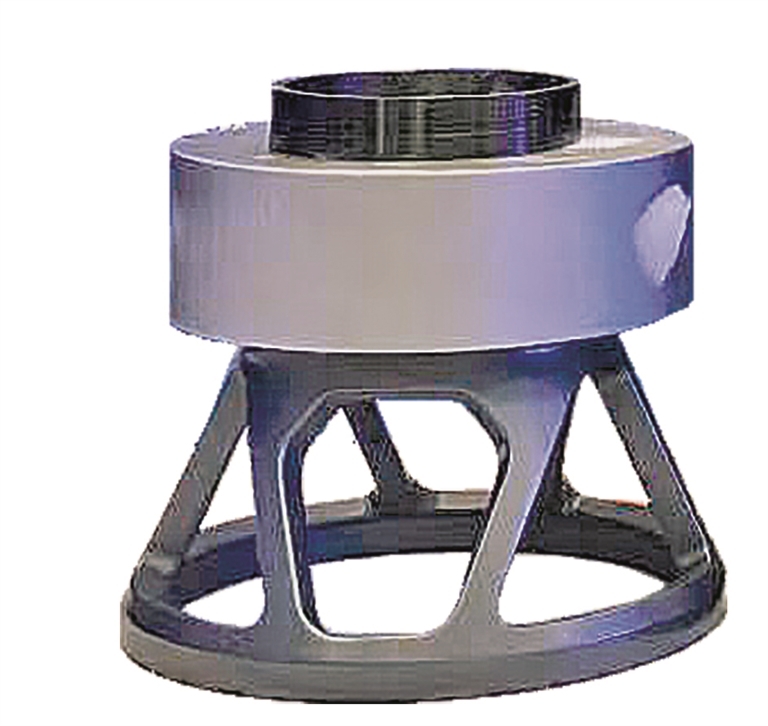 图为展示超导磁悬浮旋转系统技术所用的飞轮和碳纤维转子。