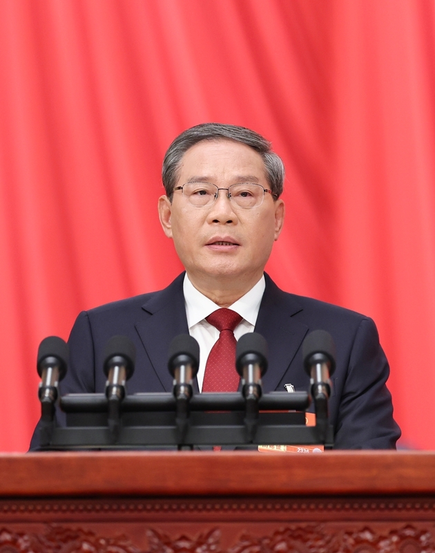 3月5日上午，第十四届全国人民代表大会第四次会议在北京人民大会堂开幕。国务院总理李强作政府工作报告。新华社记者 黄敬文 摄