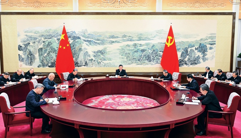 2025年12月25日至26日，中共中央政治局召开民主生活会，中共中央总书记习近平主持会议并发表重要讲话。